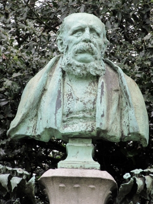 Source: Monlouis op: Standbeelden.be