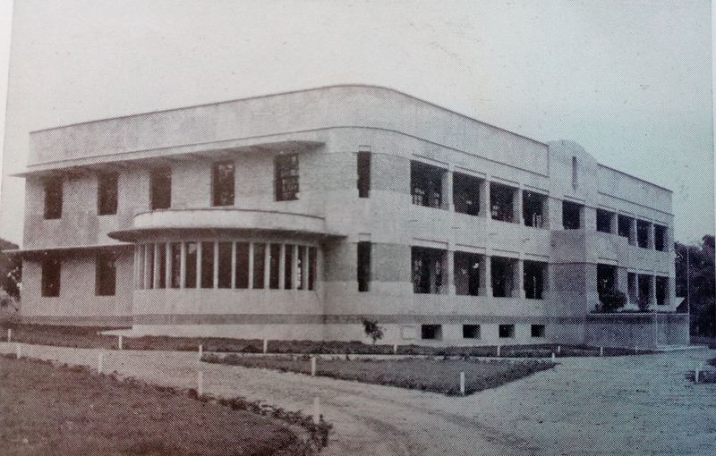 File:1000px-Ecole AMI kisantu.jpg