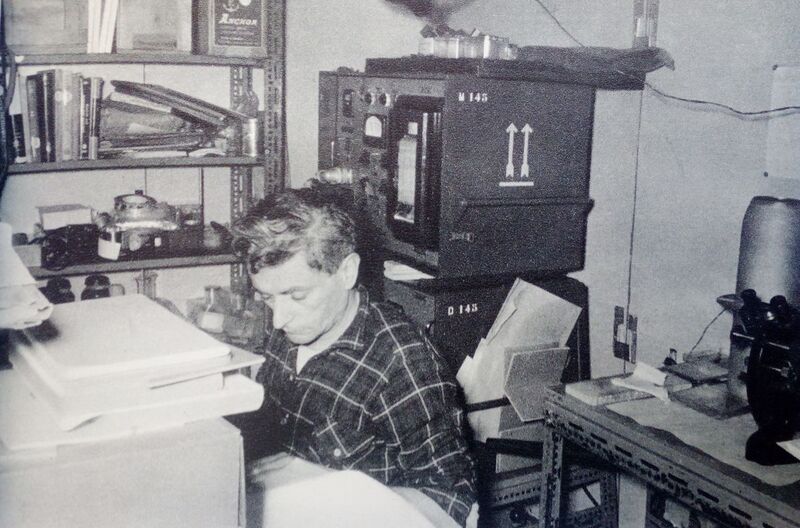 File:1200px-Picciottoin lab.jpg