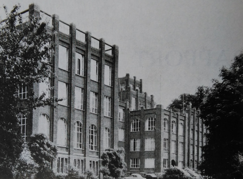 File:1600px-Faculteit Landbouwwetenschappen Leuven.png