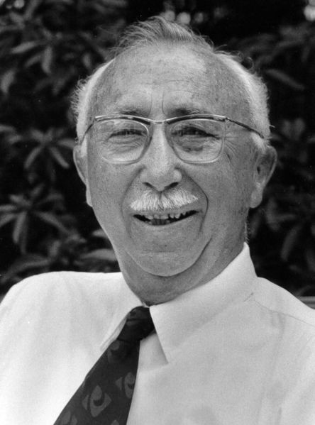 File:666px-Pol Swings.jpg