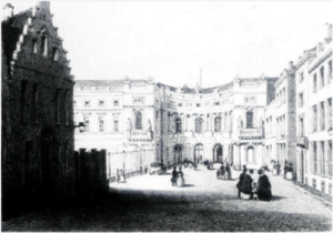 Bron: VANPAEMEL, Geert, "Onderwijs voor 'de meer beschaafde klasse'. Het Museum voor Wetenschappen en Letteren te Brussel (1826-1834)", in Scientiarum Historia, t. 23, 1997, p. 11.