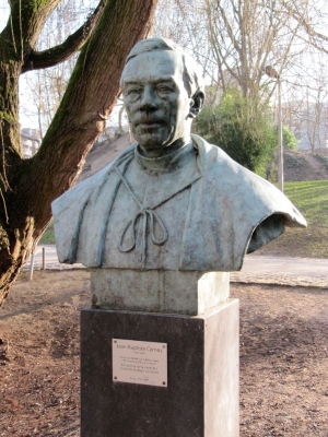 Bron: Monlouis, "Jean-Baptiste Carnoy", op:Standbeelden.be, geraadpleegd op 14/07/2016.