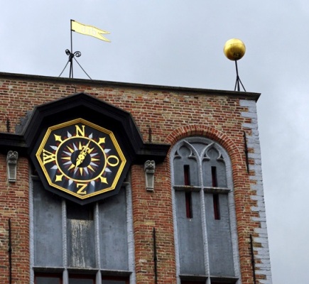 File:Bol van queteletgalerij.jpg